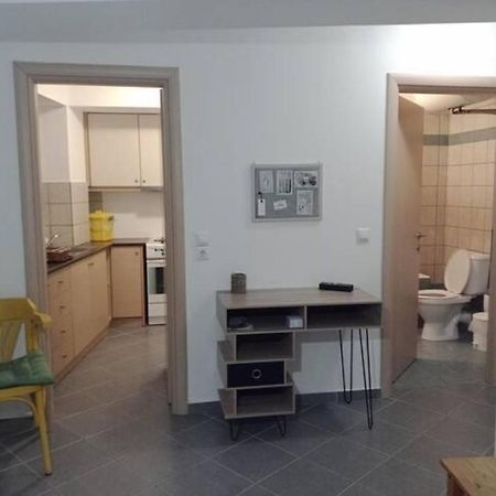 Makis Rooms C Mesolóngion 外观 照片