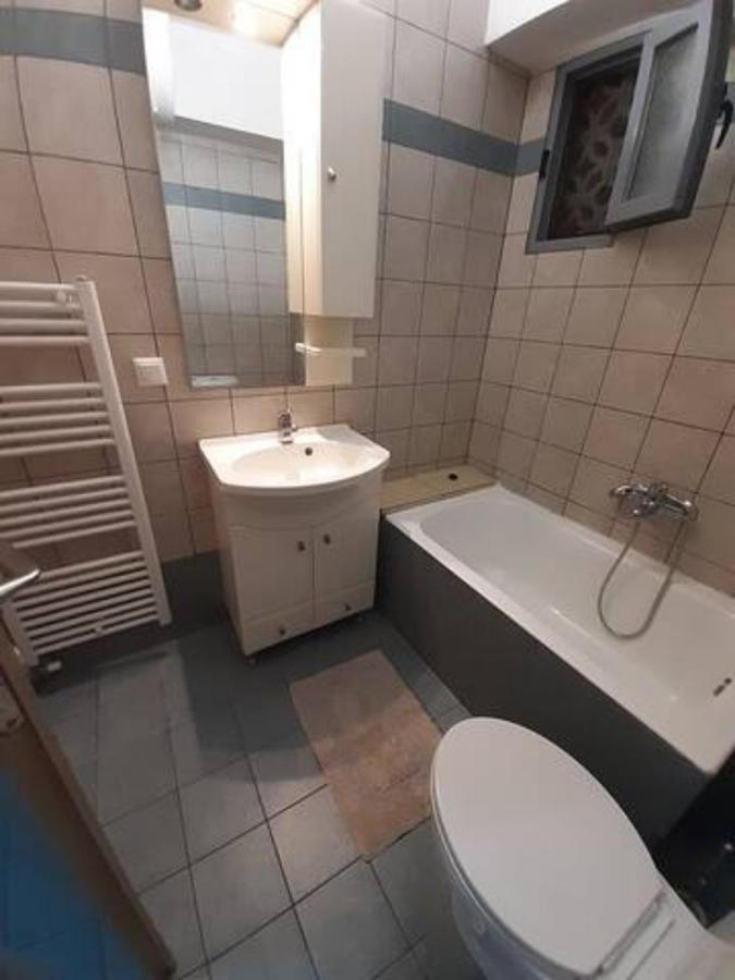 Makis Rooms C Mesolóngion 外观 照片